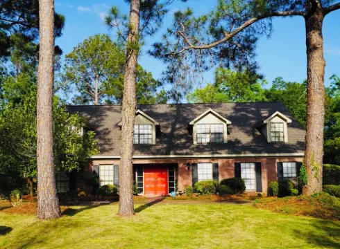 Charming 3-bedroom house with pool, office in Montgomery