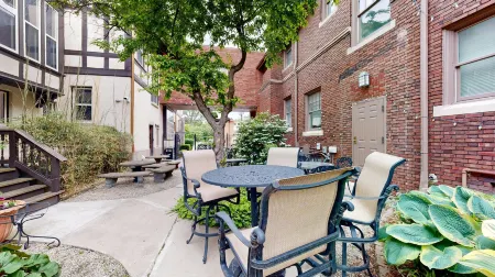 Frederick Stearns House Historic Inn Отели рядом с достопримечательностью «Joe Louis Monument»