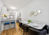 3Br 3Ba • NY Charm Modern Luxe • Sleeps to 12 • Min to NYC • Free Parking Permit
