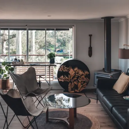 Little Roaring Beach Shack - cosy beachside retreat, Dover, Huon Valley.