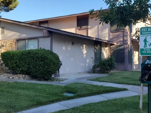 Gorgeous 2br Condo near UNLV