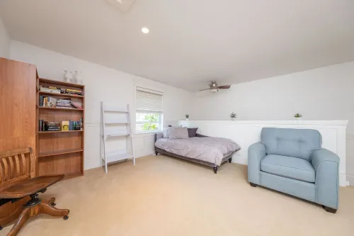 Stunning 5-Bedroom Historic Home in Southampton - steps to the beach!