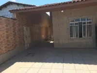 A cozy house 5 minutes from the beach.