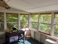 Cozy 2-bdrm, 3-season Adirondack cabin at tranquil Great Sacandaga Lake w/WiFi Hotels in Day
