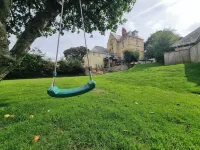 Family party ten-bedroom Villa, hot tub and games room Отели в г. 