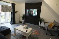 Cosy home away from home. Ideal for families, contractor and more. Hotels in Smethwick