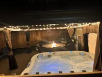 Incredible views, ample amenities & cozy atmosphere