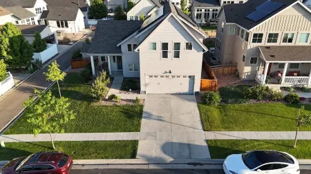 Tanner Peak: Wellness • Business • Entertainment