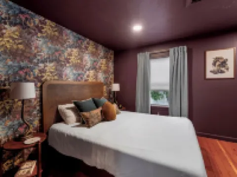 Witchy Hideaway Cottage; Close to Beaches, Salem & Train to Boston ビバリーのホテル