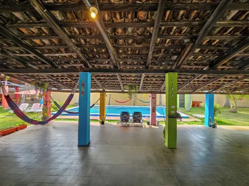 Charming 3-bedroom cabin with AC, WiFi in the beaches of Sonsonate Hotels in Acajutla