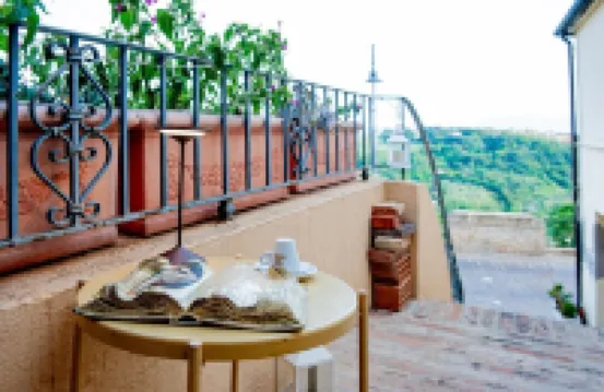 House on the Arches - Panoramic Views, History and Relaxation in the Heart of the Old Town 錫爾維瑪麗娜酒店