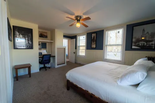 Heart of Lake George – Fireworks on  Back Deck, Parking, Walk to Everything