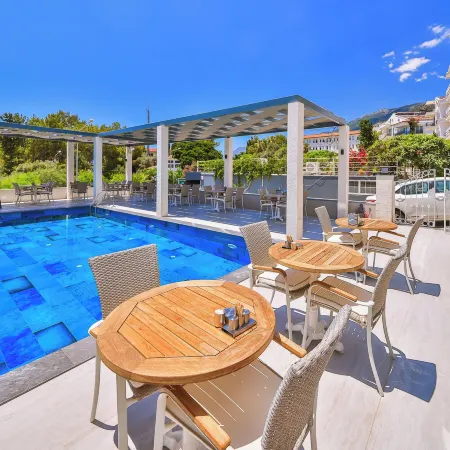 Linda Beach Class Hotel