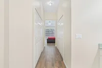 Charming  Pool 4-bedroom house with Wi-Fi And AC