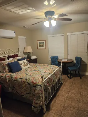 Nicola's Perfect Place, a charming studio with AC in fabulous Banning CA Hotels in Banning