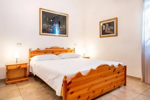 Sea side villa with garden and pool