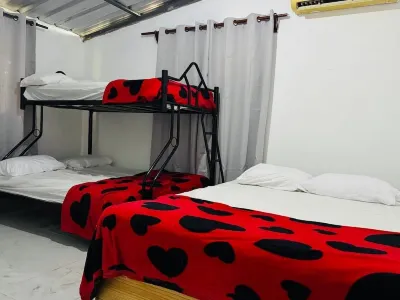 Charming 4-bedroom house with AC and WiFi rio Piscina inpMonseñor Nouel Các khách sạn ở 