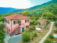 Casa Degli Orti, Panoramica tra gli Uliveti a 12 km dal Mare Hotels in Chiusanico
