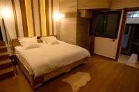 Modern and secure 2-bedroom apartment in Antananarivo with AC, WiFi, jacuzzi Hotels in Antananarivo Renivohitra