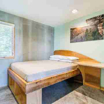 Cozy 1-bedroom pet friendly apartment in enchanting Chattanooga with WiFi, AC Rooms