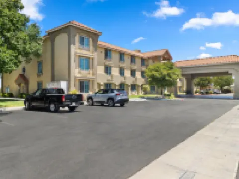 Comfort Inn & Suites Lancaster Antelope Valley Hotels in Lancaster