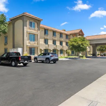 Comfort Inn & Suites Lancaster Antelope Valley