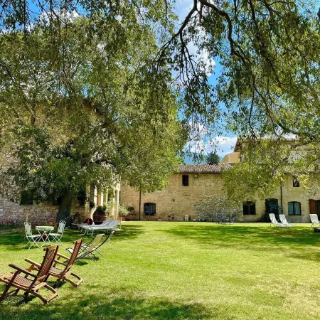 Elegant Farmhouse Retreat in Poreta, Italy