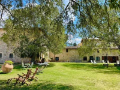 Elegant Farmhouse Retreat in Poreta, Italy