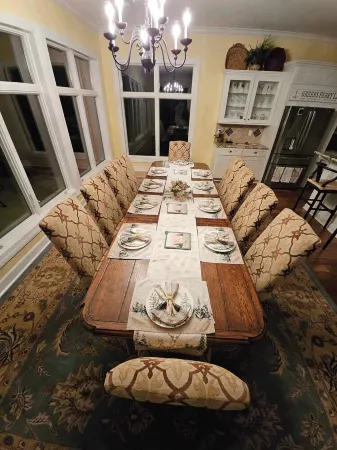 G & P Properties boasts a spacious 5-bedroom house in peaceful Greers Ferry