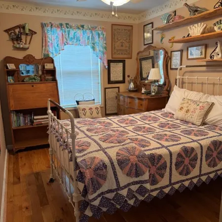 3-bedroom house in charming Colonial Beach with AC, WiFi