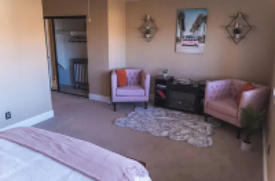 The Diamond in Quartz Hill/ Lancaster