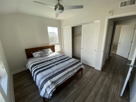 Lovely Unit in the City great for Vacation - Located in Hollywood