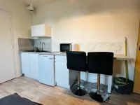 Quiet Studio 11 with Wifi and Parking Troyes