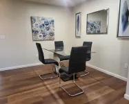 EV Charger, High-speed Internet, 3 Br 2 Bth stylish Dublin remodeled townhome. Hotels in Dublin