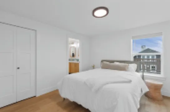 Seaside Pura Vida Villa steps from beach and bike path in the heart of Seaside!