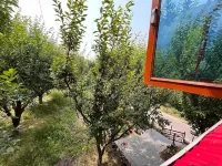 Estrella Homes - Private Cottage in Kullu Manali with Orchard