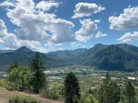 Cosy nest in Théus with panoramic view Hotels in Espinasses