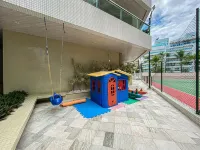 Spacious apartment right on the grass in Riviera de São Lourenço