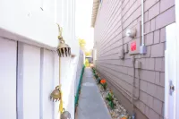 Charming Seashell Cottage in Heart of la Jolla Village, Walking Distance to All