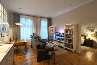 Elegant Apartment in the Historic Center, AC, wifi, Netflix, Quiet area