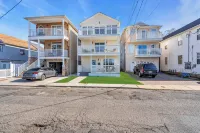 Large Beach House &Front WaterPark Hotels in Keansburg
