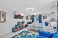 Conch Cottage 1 Bedroom Villa by RedAwning
