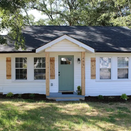 Delightful 2-bedroom house with AC in charming Easley
