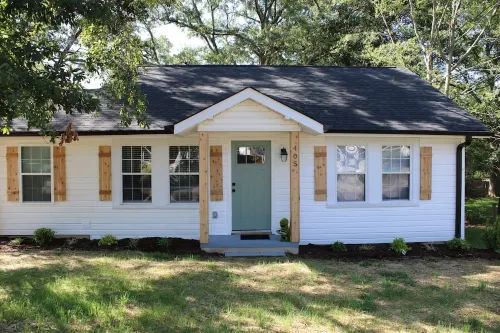 Delightful 2-bedroom house with AC in charming Easley