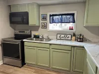 Charming 2-bedroom guest house with WiFi, AC in Franklin 존슨 카운티 호텔