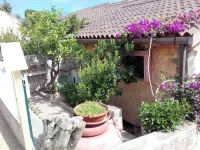 Head of four terraced houses Hotel a Villaputzu
