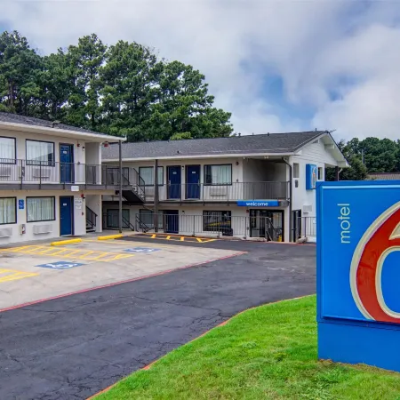 Motel 6 Longview, TX