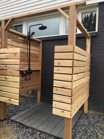 Mid Century Modern Panoramic Mountain View House