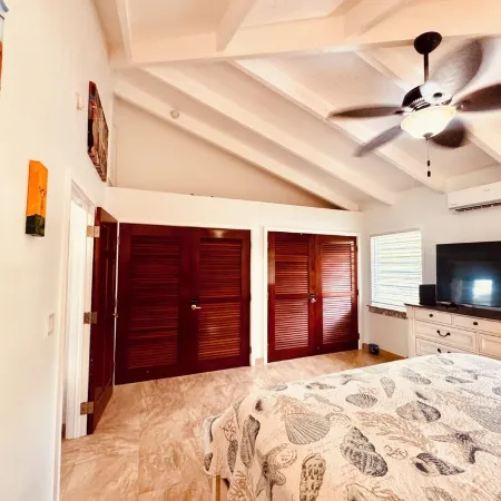 1 Br Oceanfront Condo Sleeps 4! Cane Bay! ST Croix, Usvi Caribbean No Passport!