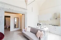 Romantic Escape in the 400s